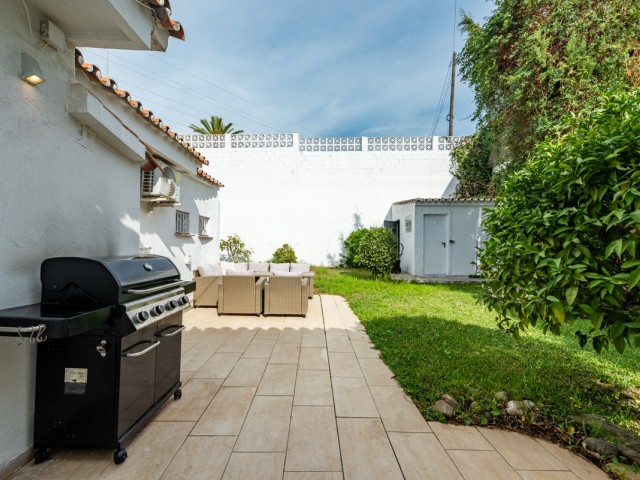 3 Bedrooms Villa in Nueva Andalucía