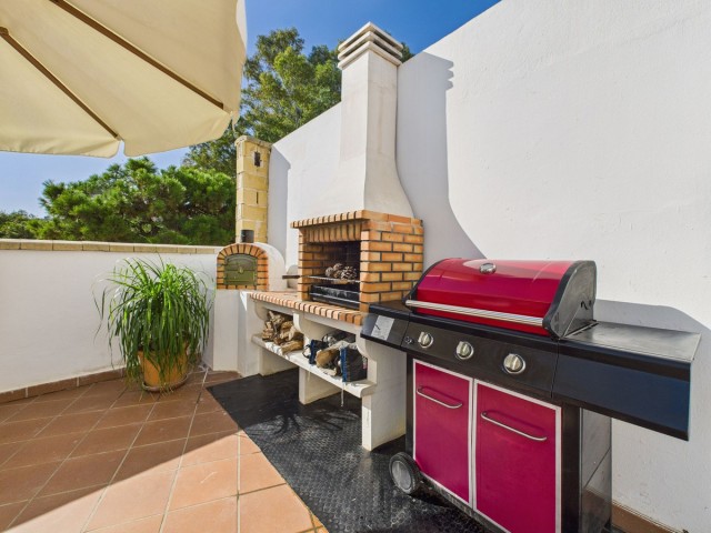 4 Bedrooms Villa in Estepona