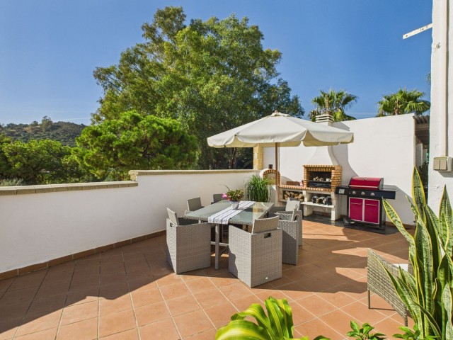 4 Bedrooms Villa in Estepona