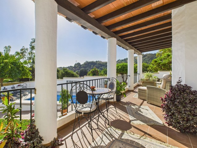 4 Bedrooms Villa in Estepona