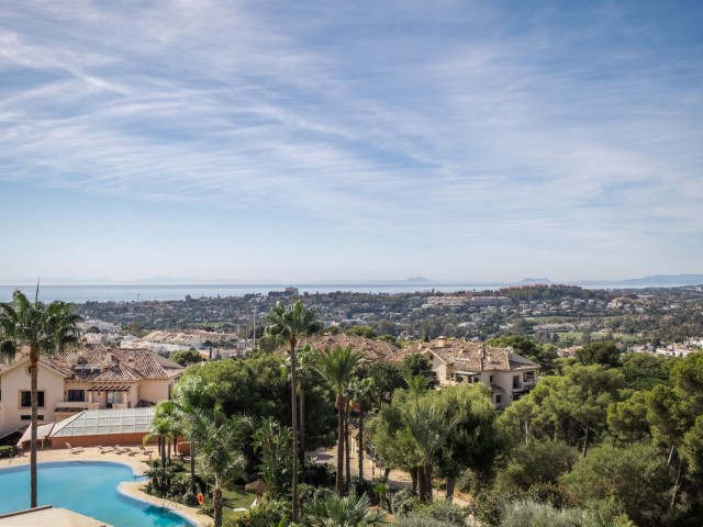 4 Bedrooms Apartment in Marbella