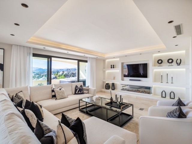 4 Bedrooms Apartment in Marbella