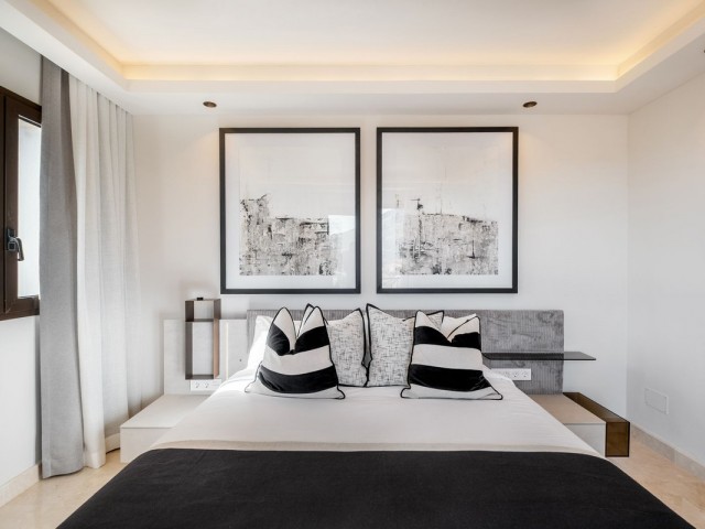 4 Bedrooms Apartment in Marbella