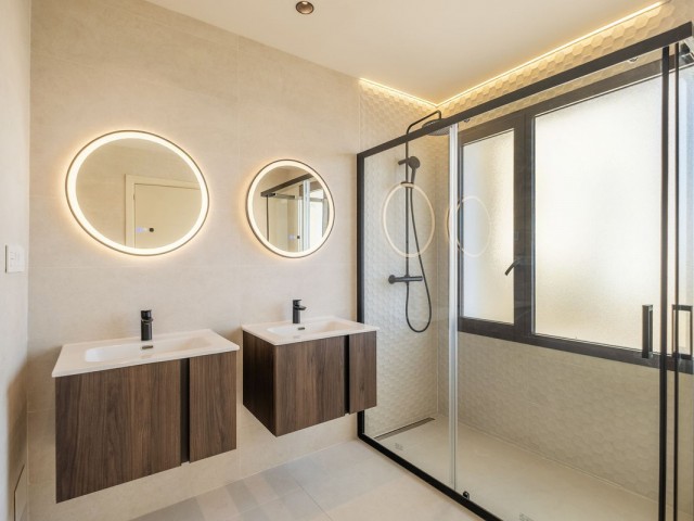 4 Bedrooms Apartment in Marbella