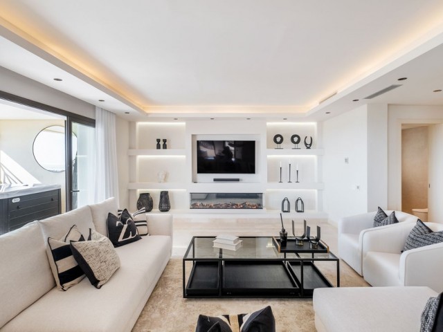 4 Bedrooms Apartment in Marbella