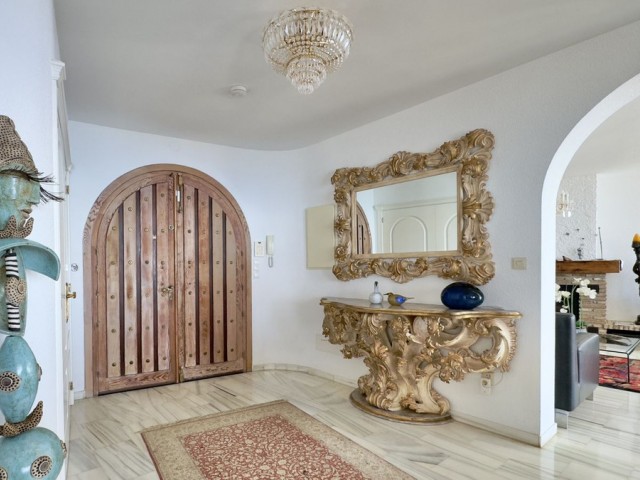 5 Bedrooms Villa in Benalmadena Costa