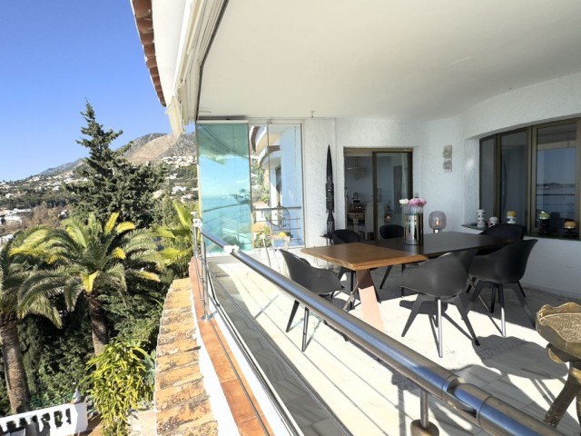 5 Bedrooms Villa in Benalmadena Costa