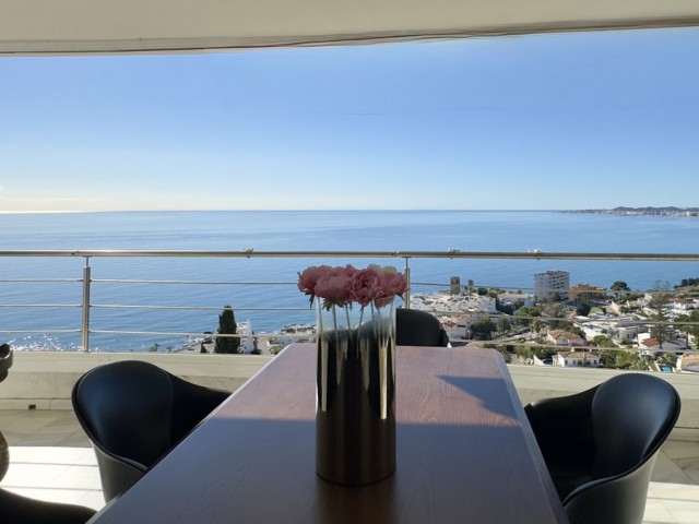 5 Bedrooms Villa in Benalmadena Costa