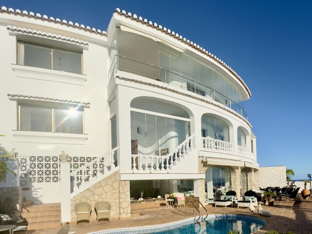 5 Bedrooms Villa in Torremuelle