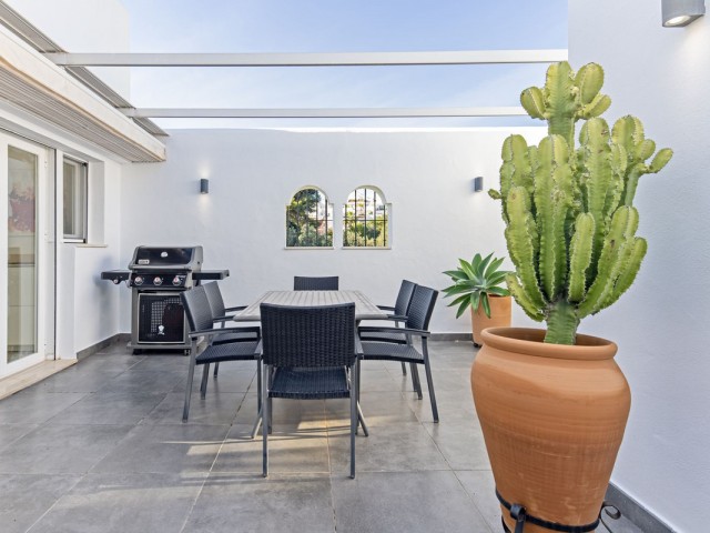 4 Bedrooms Townhouse in Nueva Andalucía