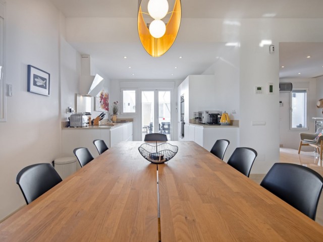 4 Schlafzimmer Reihenhaus in Nueva Andalucía