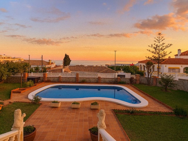 3 Bedrooms Villa in Torremolinos