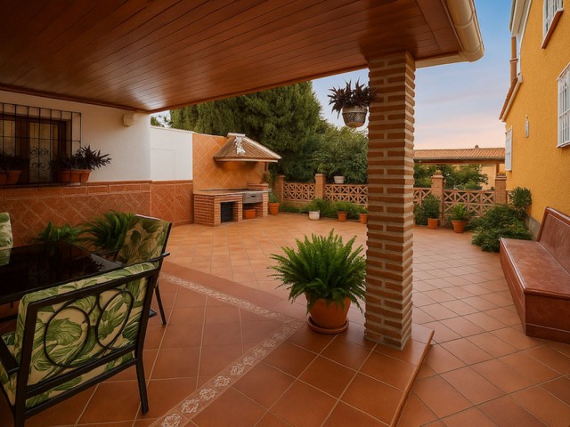 3 Bedrooms Villa in Torremolinos