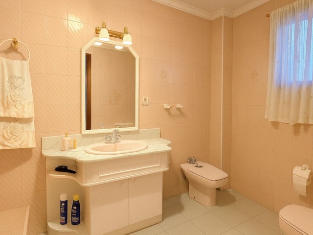 3 Bedrooms Villa in Torremolinos