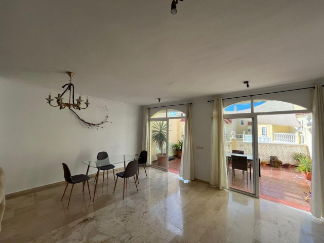 3 Bedrooms Townhouse in Estepona