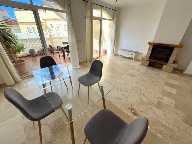 3 Bedrooms Townhouse in Estepona