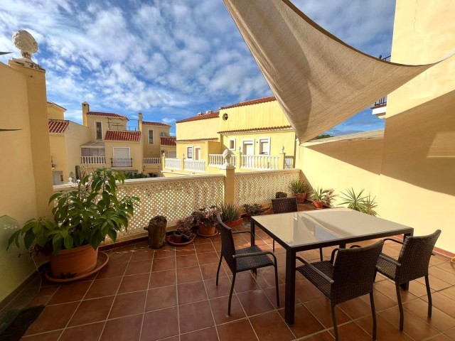 3 Bedrooms Townhouse in Estepona