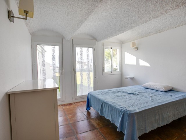 3 Bedrooms Villa in Estepona