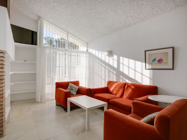 3 Bedrooms Villa in Estepona