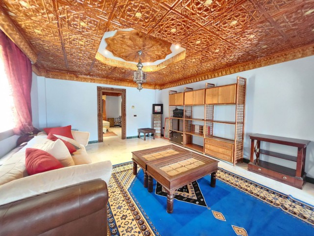 8 Bedrooms Villa in La Cala de Mijas