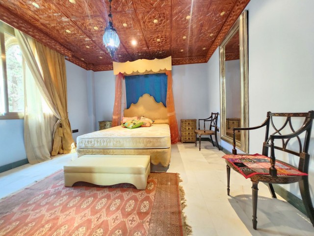 8 Bedrooms Villa in La Cala de Mijas