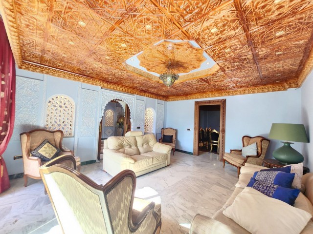 8 Bedrooms Villa in La Cala de Mijas