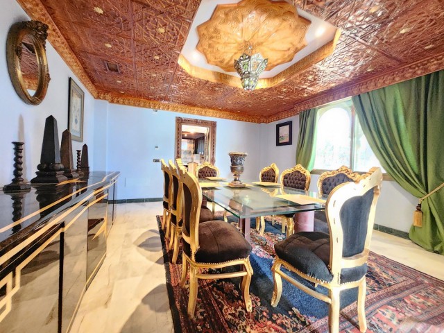 8 Bedrooms Villa in La Cala de Mijas