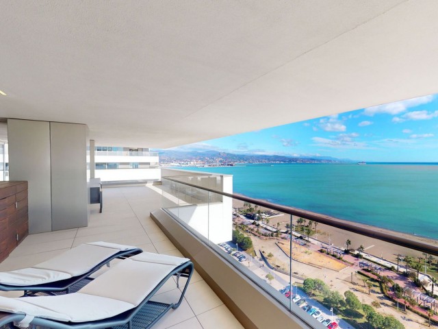 Penthouse avec 4 Chambres  à Málaga
