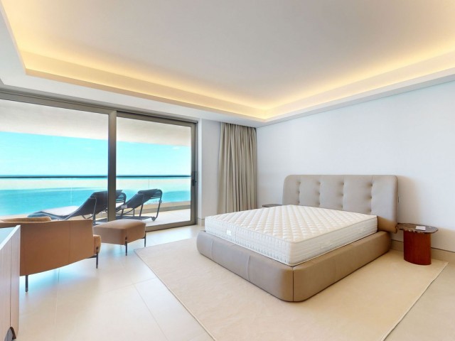 Penthouse avec 4 Chambres  à Málaga