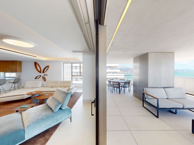 Penthouse avec 4 Chambres  à Málaga