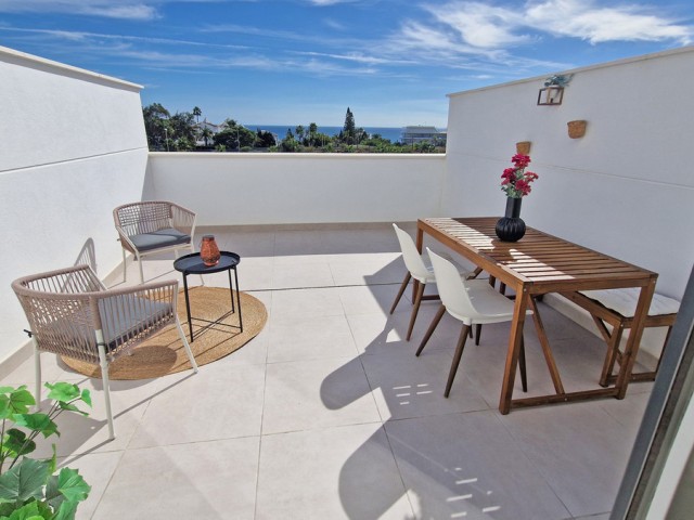 3 Bedrooms Apartment in Estepona
