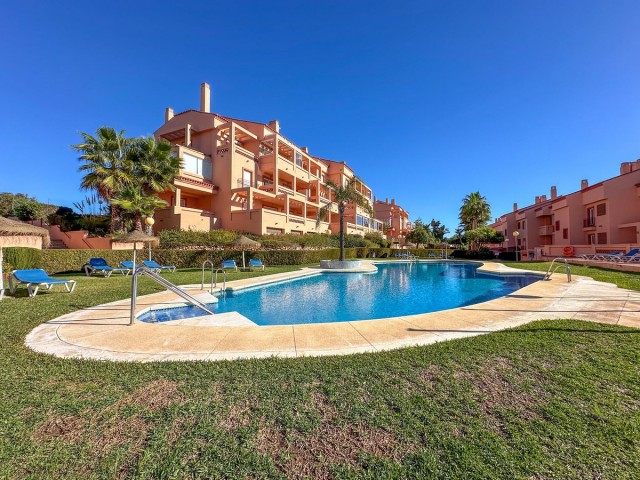 Apartment, El Faro, R5221174