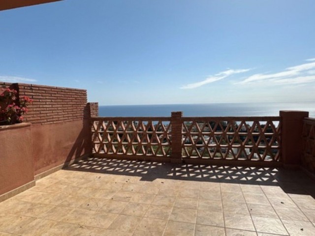 3 Bedrooms Apartment in Fuengirola