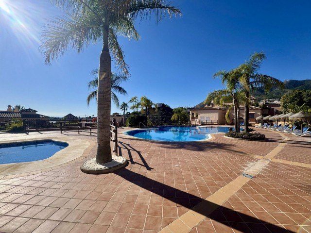 2 Bedrooms Apartment in Torrequebrada