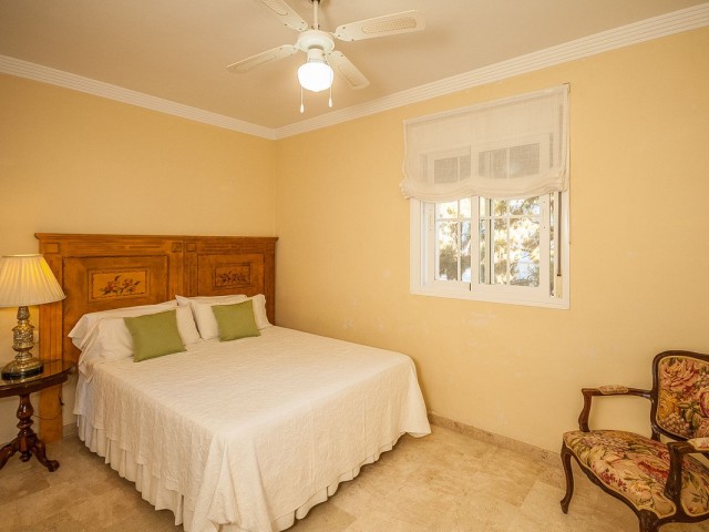 2 Bedrooms Apartment in Elviria