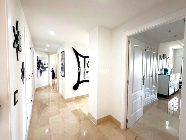 Penthouse in Elviria