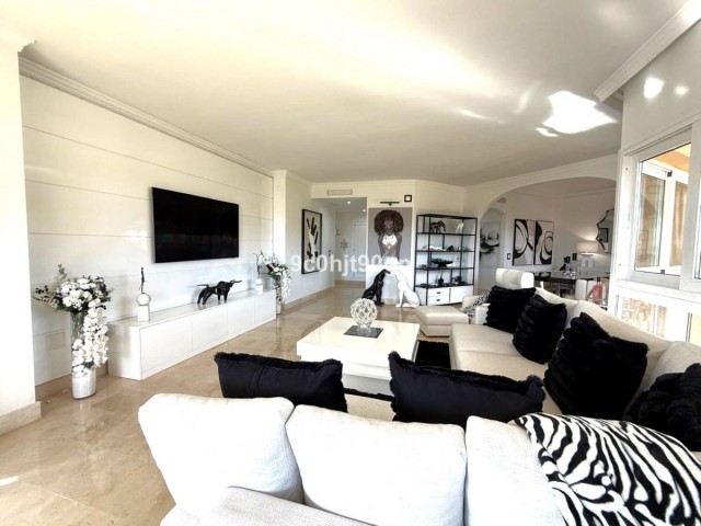 Penthouse in Elviria