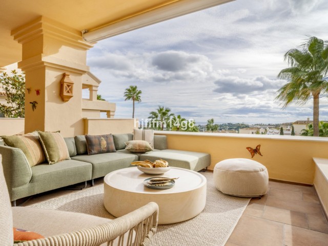 4 Bedrooms Apartment in Nueva Andalucía