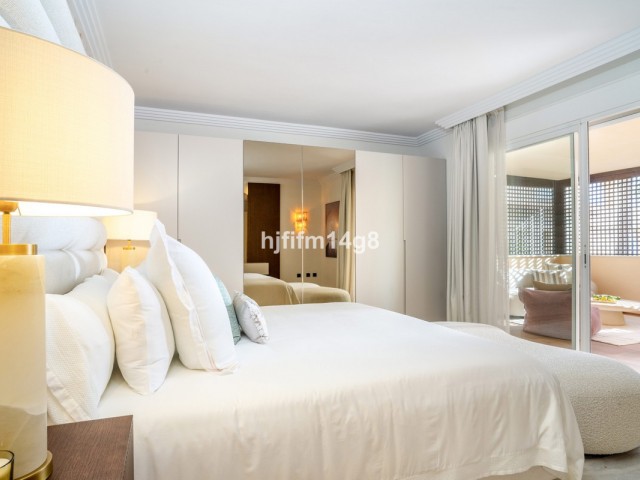4 Bedrooms Apartment in Nueva Andalucía