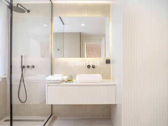 4 Bedrooms Apartment in Nueva Andalucía