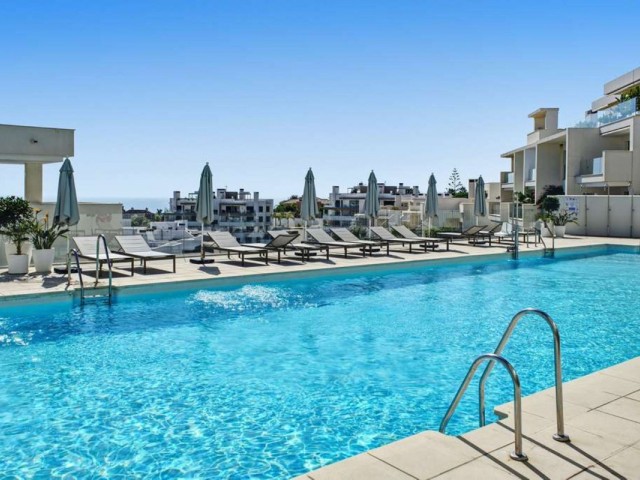 2 Bedrooms Apartment in Estepona