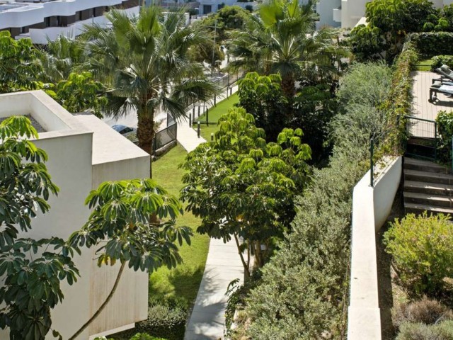 2 Bedrooms Apartment in Estepona