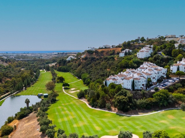 Apartment, La Quinta, R5238241