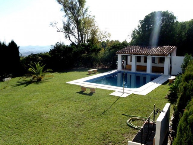 5 Bedrooms Villa in Mijas