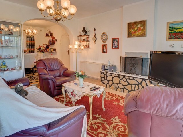 Villa, Marbesa, R4892263