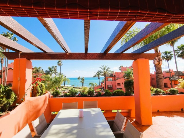 2 Bedrooms Apartment in Estepona