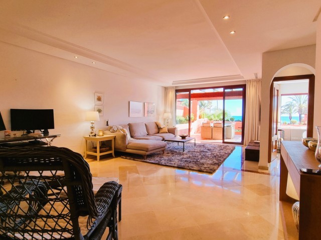 2 Bedrooms Apartment in Estepona