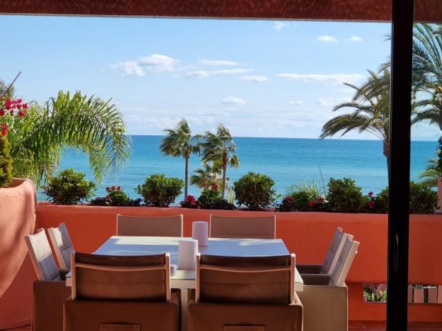 2 Bedrooms Apartment in Estepona