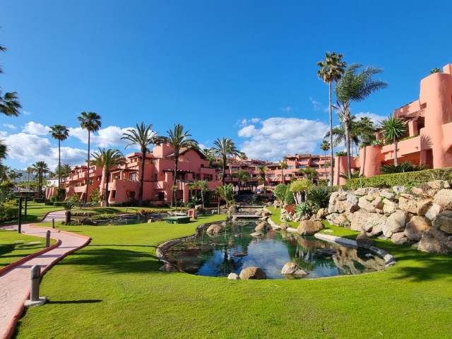 2 Bedrooms Apartment in Estepona