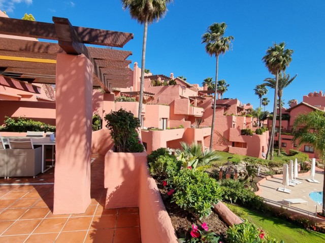 2 Bedrooms Apartment in Estepona